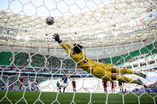 与巴塞罗那 与巴塞罗那