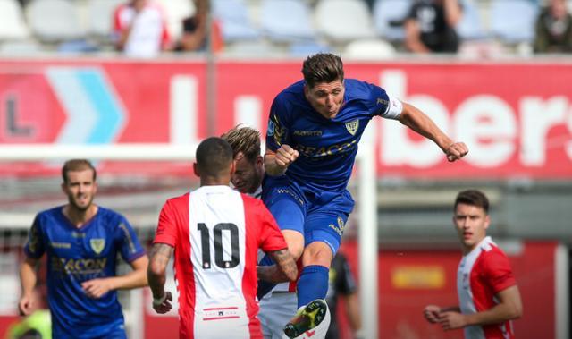 四个支点共 四个支点共