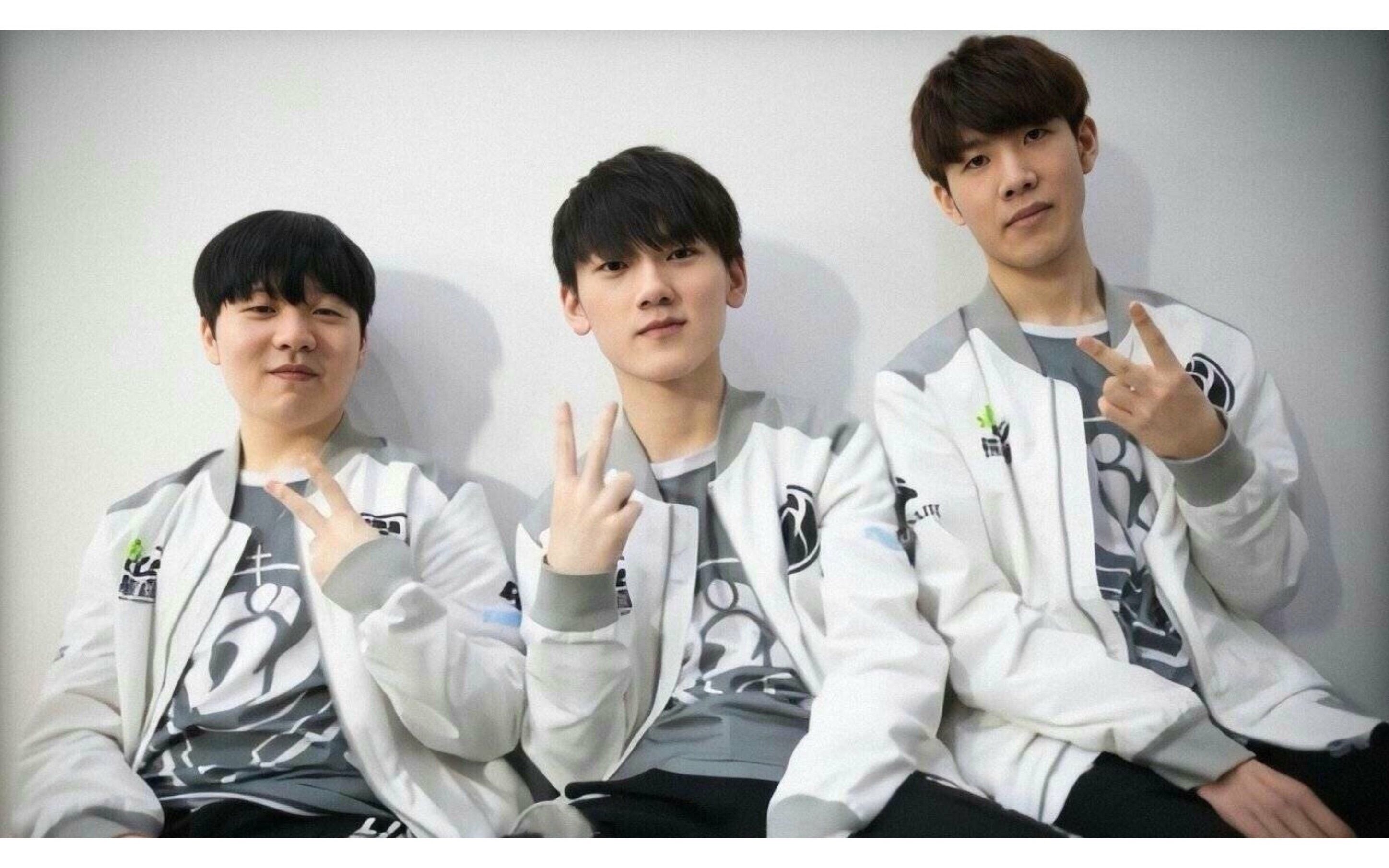 里偶发的高 里偶发的高